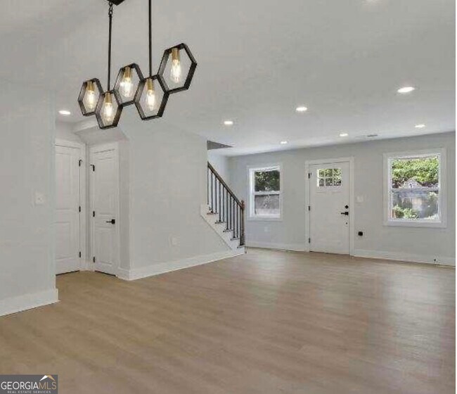 Photo - 1435 Richland Rd SW