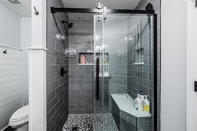 Photo - 5480 Green Ash Dr