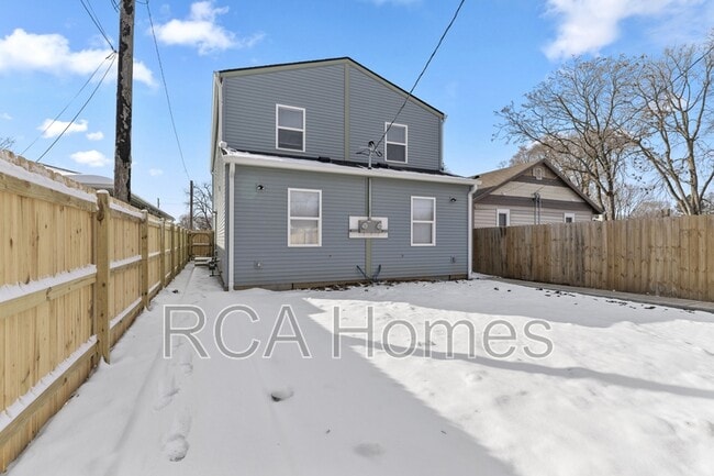 Photo - 2827 Adams St