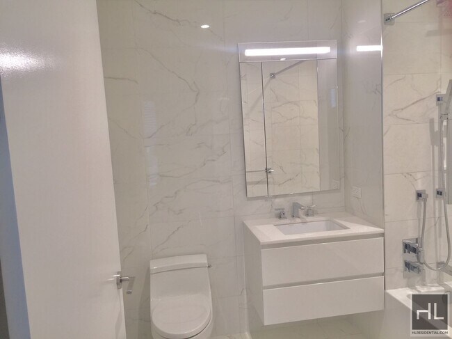 Photo - East 44th Street Unit 27H