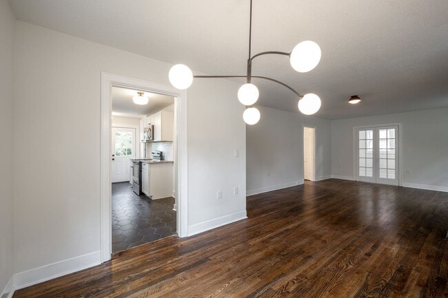 Photo - 165 Hunt Ave