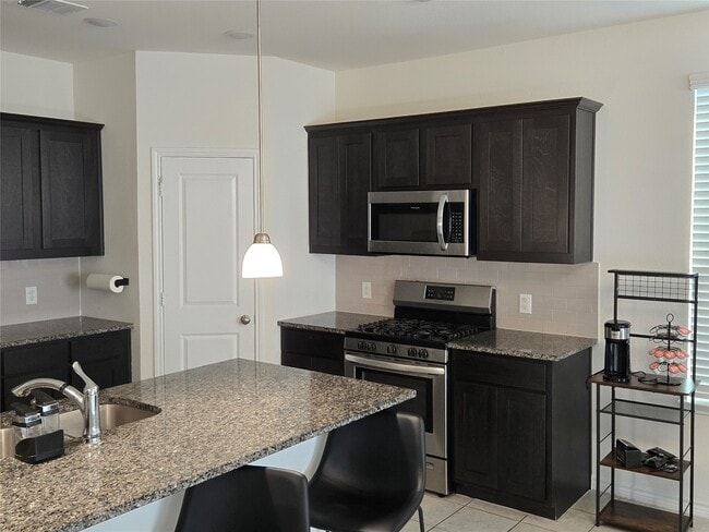 Photo - 2932 Desert Lily Ln