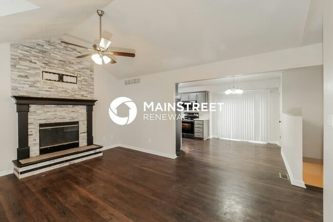 4 Bedroom Pet-Friendly Home in BLUE SPRINGS, MO with Main Street Renewal