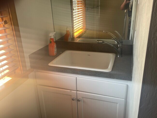 Photo - 16075 Fox Ridge Cir Unidad Studio apartment