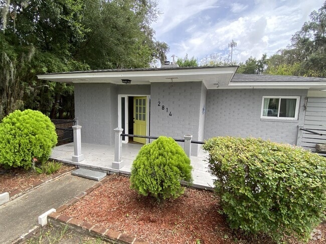Building Photo - 2814 2nd St Rental