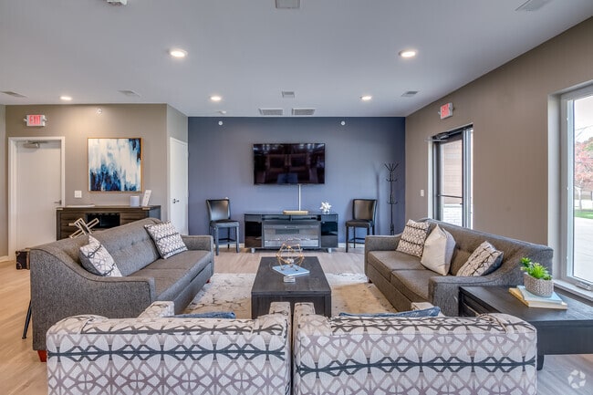 Clubroom - 1633 On The Park