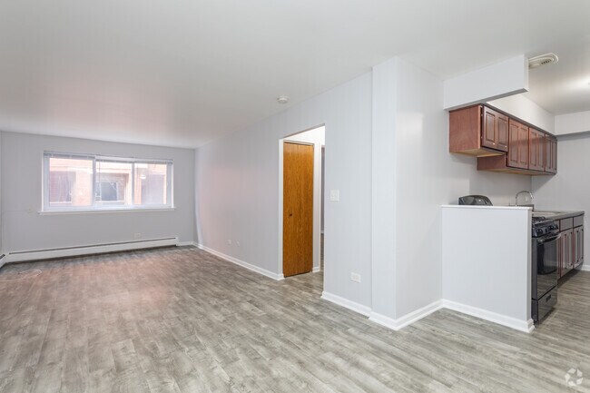 Photo - 1040 Hollywood