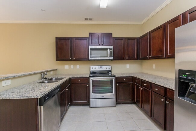 Photo - 40 Hamil Ct NW