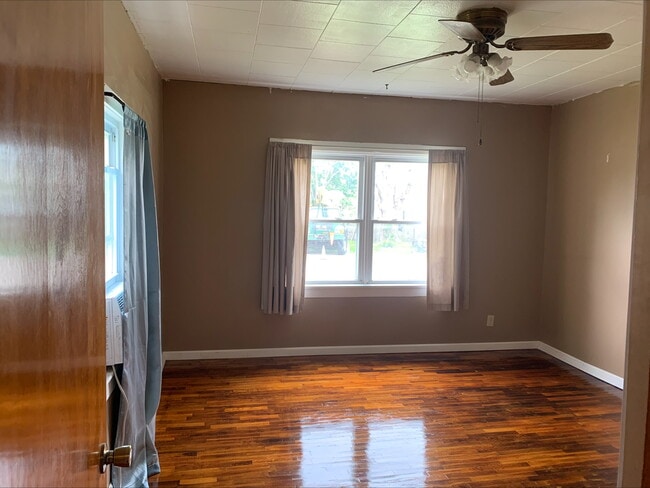 Photo - 809 E Main St