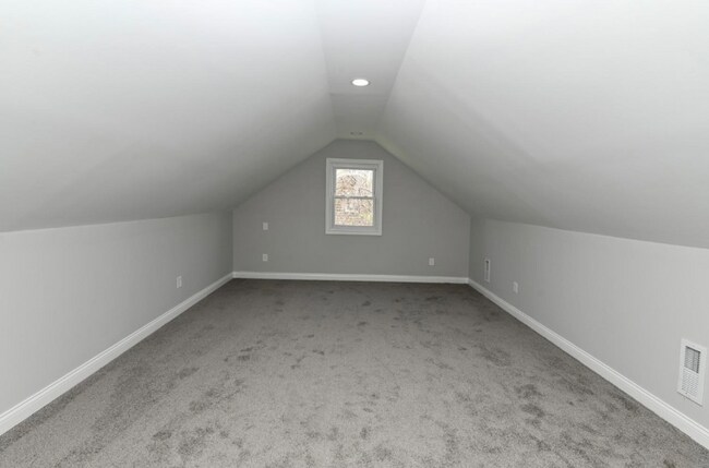 Photo - 791 Symmes Rd