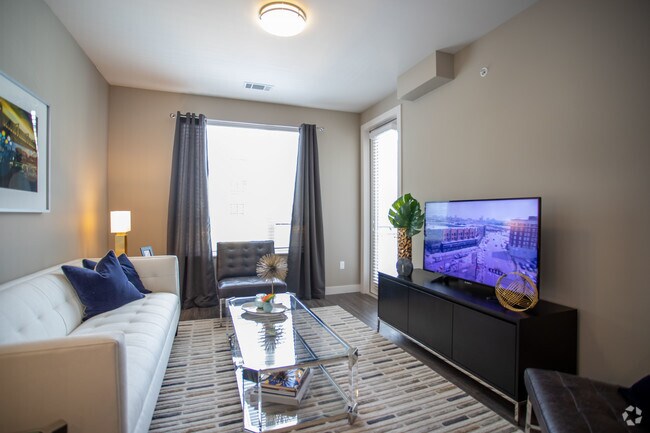 1BR, 1BA - 696 SF Model