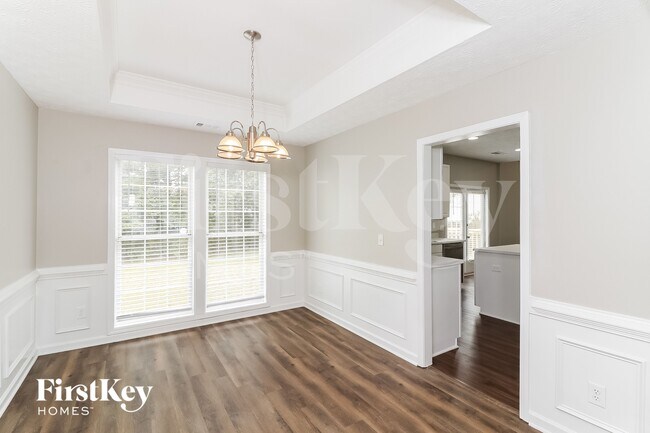 Photo - 1455 Chamirey Dr SW