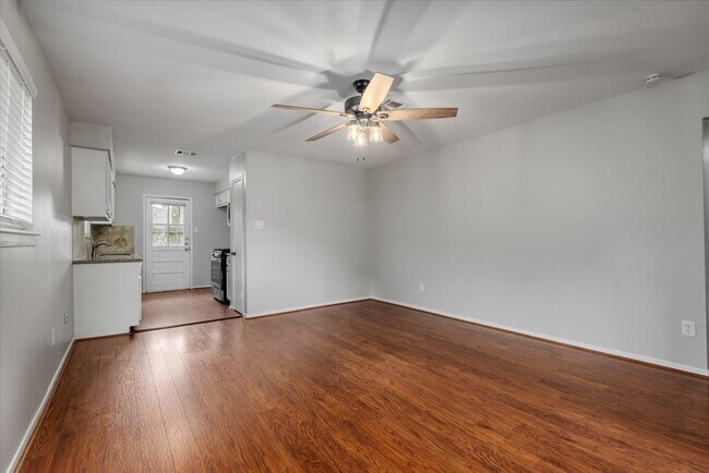 Photo - 29414 Sedgefield St