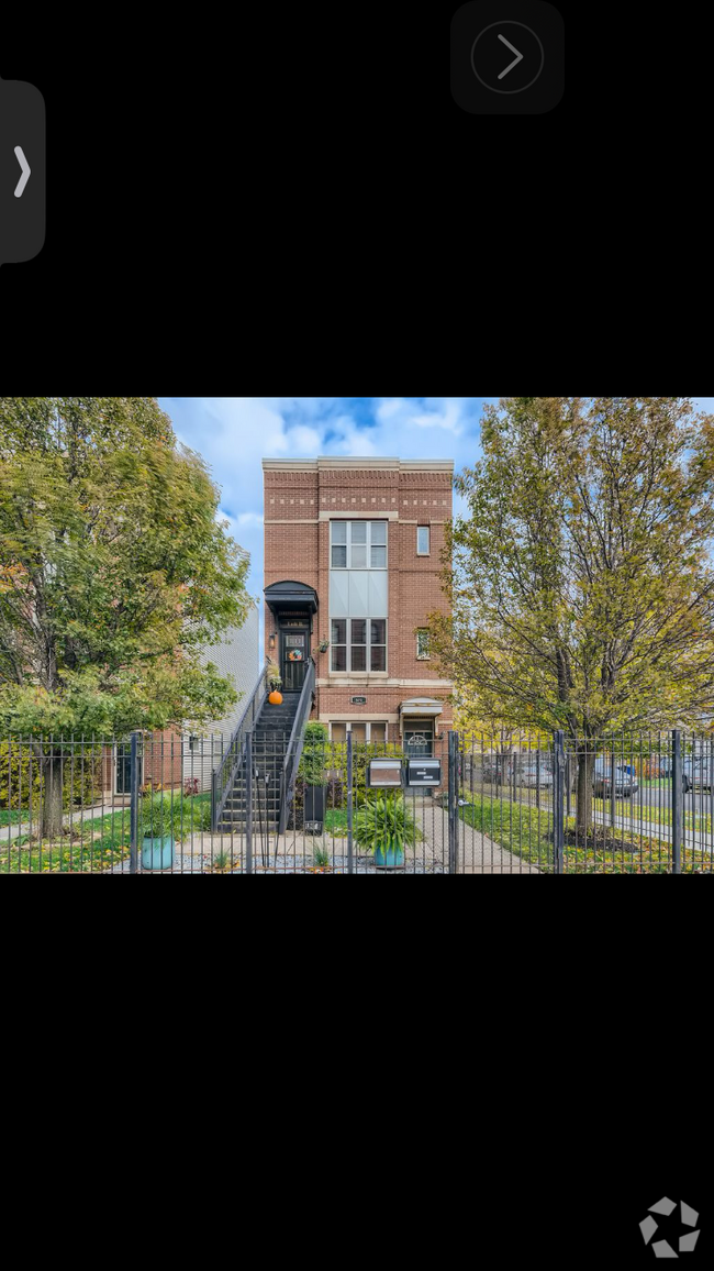 Building Photo - 825 S Kedzie Ave Unit Rental Near Medical Dist.