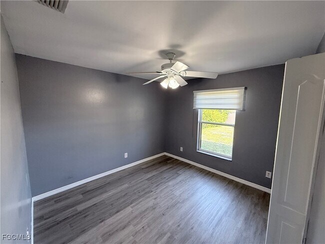 Photo - 3030 33rd St SW