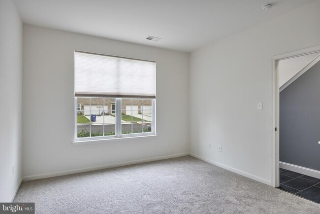 Photo - 490 N Palace Dr