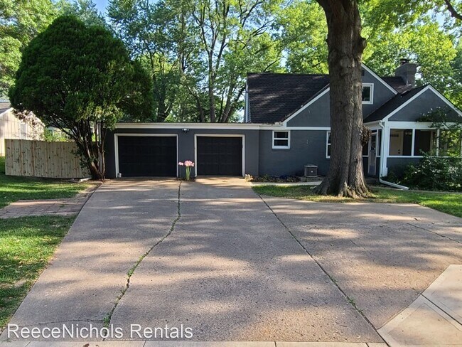 3 br, 2 bath House - 8436 Mercier - 3 br, 2 bath House - 8436 Mercier