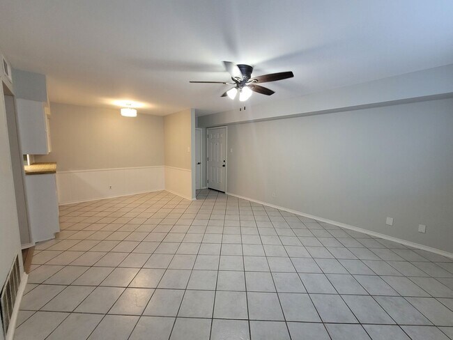 Photo - Excellent location! First Floor Condo in NEISD ready for move in Now