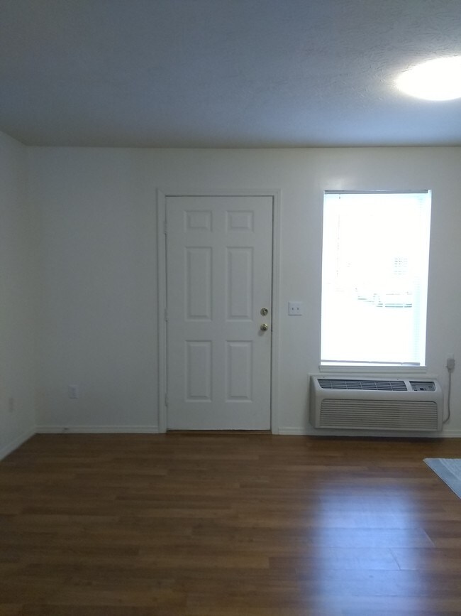 Photo - Glenwood Apartments