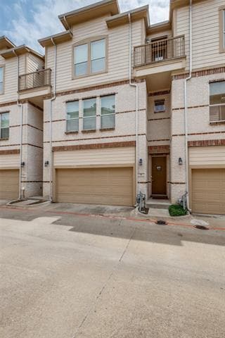 Building Photo - 4830 Cedar Springs Rd Rental