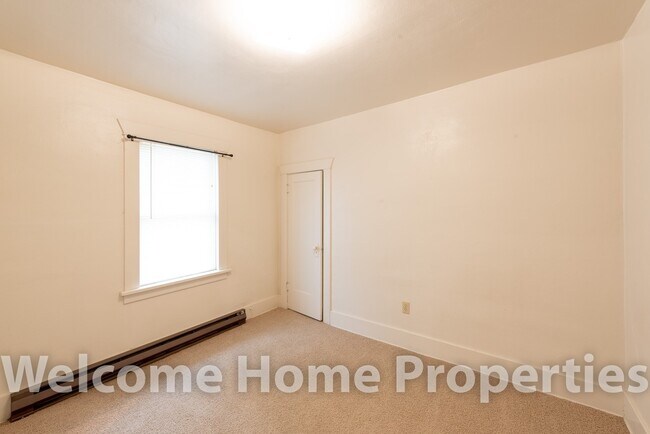 Photo - Cozy 2 Bedroom Apartment Close to WWU Unit 128 SE 2nd