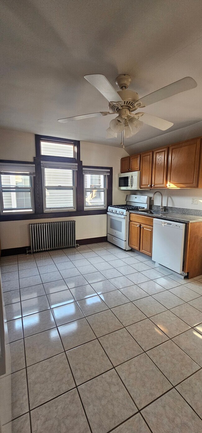 120 Bishop St Unit F