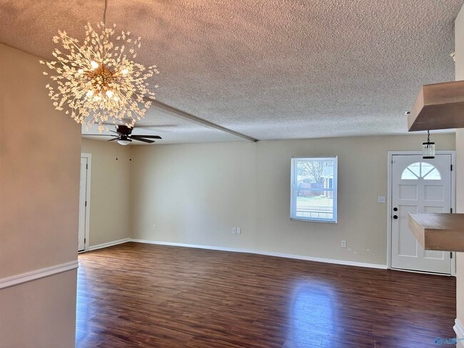 Photo - 14001 Sandhurst Dr SW