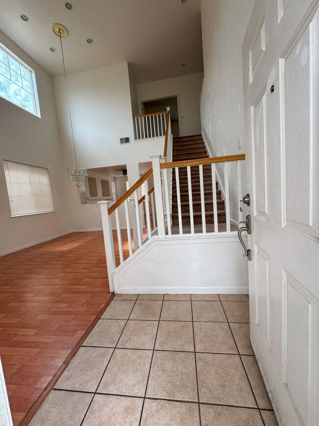 Photo - 645 Rockspray Cir