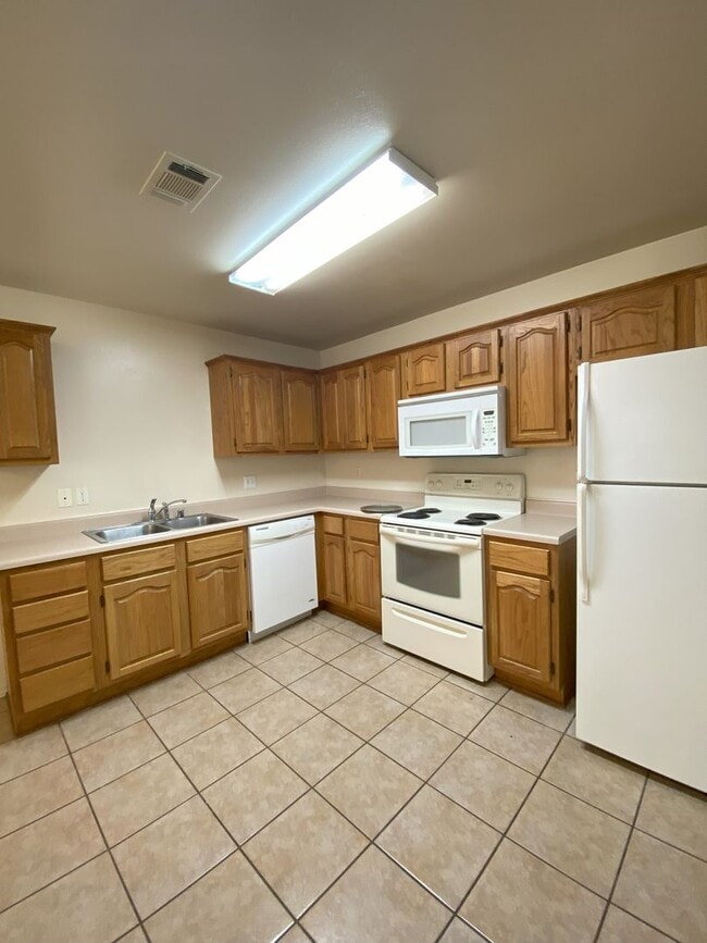 Photo - 108 Poplar St