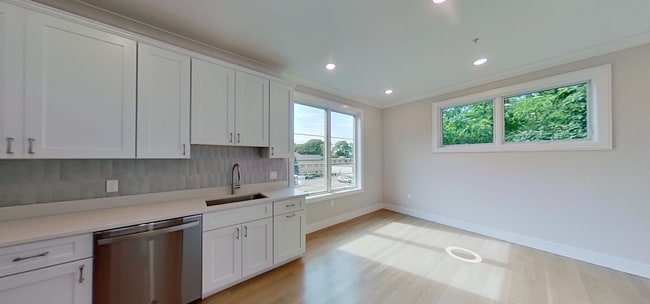 Photo - 108 Warren St Condo Unit 4