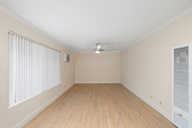 2266 Cazador Dr
