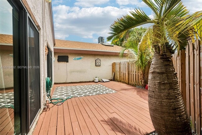 Photo - 2731 Parkview Dr S