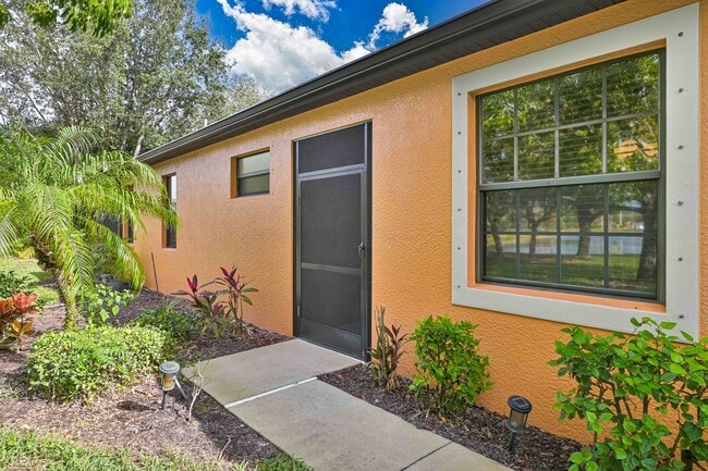 Photo - NOW AVAILABLE - 2/2 PLUS Den - 2 car garage - Coach Home in Terra Vista!