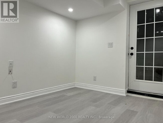 Photo - 4718 Centretown Way