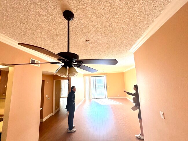 Photo - 533 S St Andrews Pl Unit 416