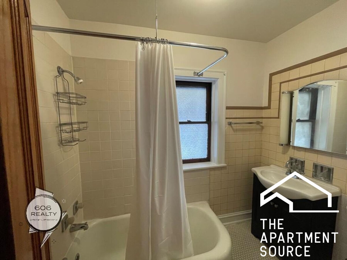 Photo - 3148 N Linder Ave Unit 2