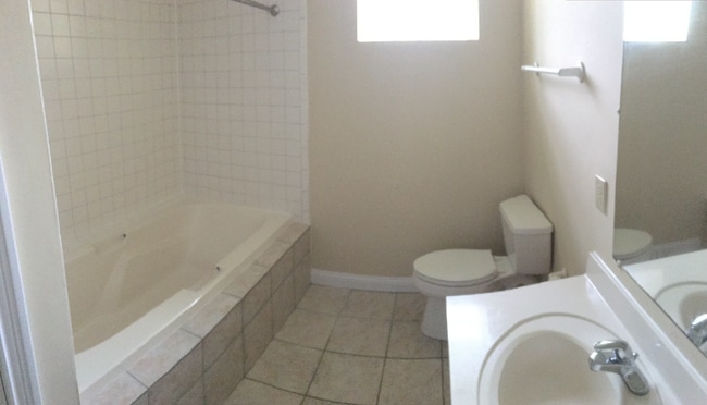 Photo - 973 Windsor St Unit 971-A Ground Floor