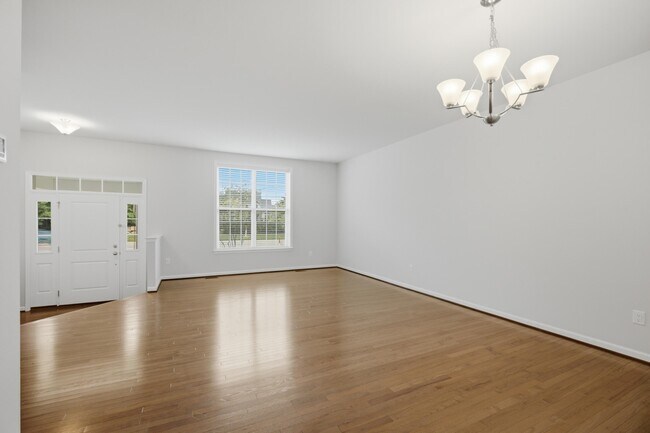 2780 Ashcombe Dr.