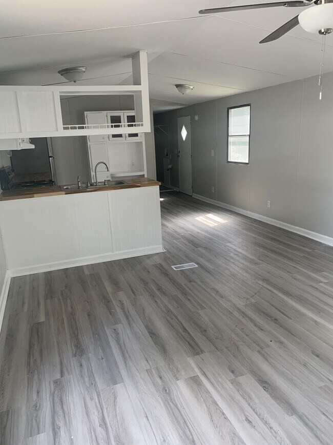 Photo - 6415 Wilson Ave