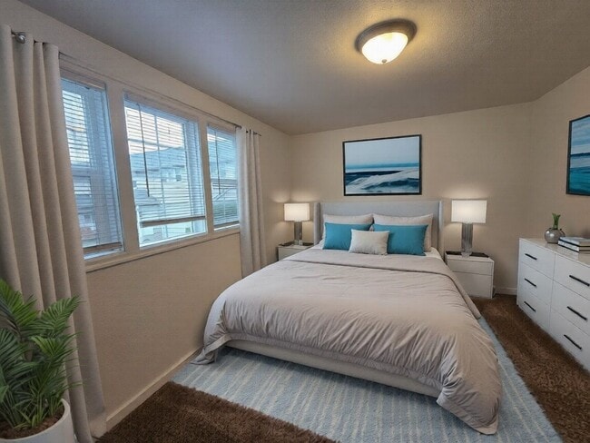 Photo - 451 NE Winchester St