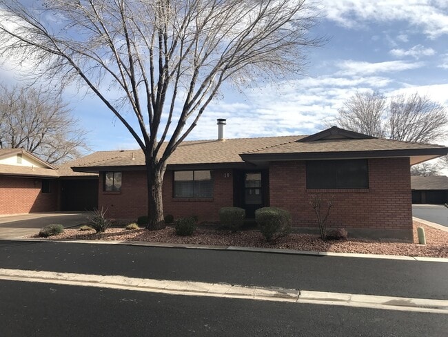 Building Photo - 840 S 400 E