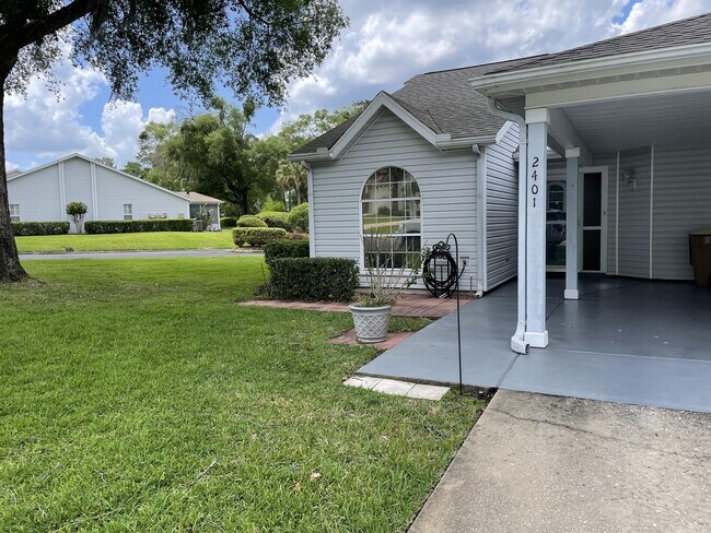 Photo - 2401 SE 17th St