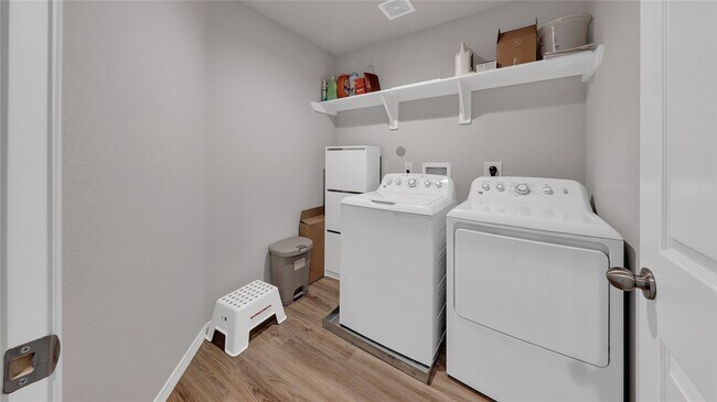 Photo - 2147 Twisted Cedar Ct