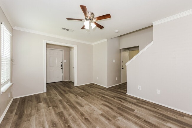 Photo - 1016 Matamoros Plaza