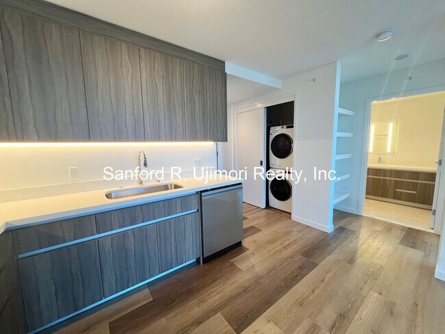 Photo - lion1515 Unit 1