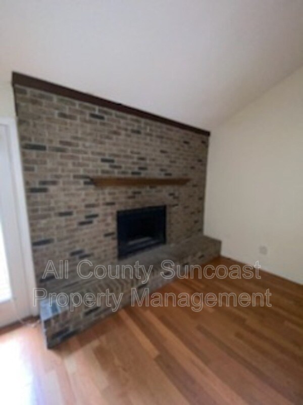 Photo - 105 Whisper Ct