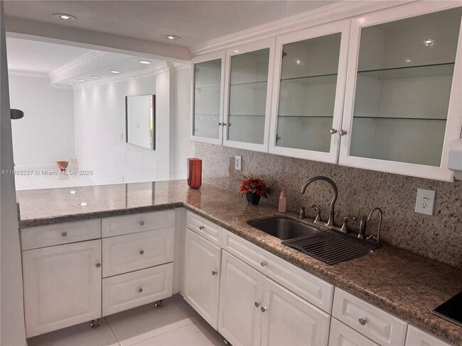Photo - 1910 W 56th St Unit 3405