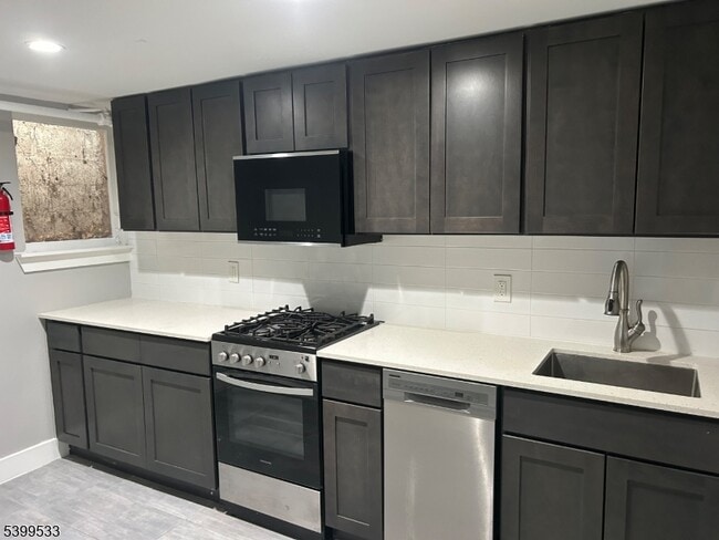 Building Photo - 2 Beech Spring Dr Unit 4i