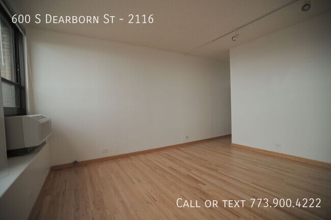 Photo - 600 S Dearborn St