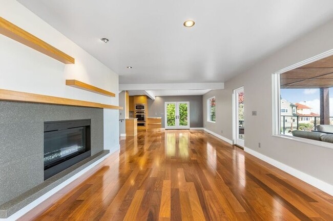 Building Photo - 302 NW Albemarle Terrace Rental